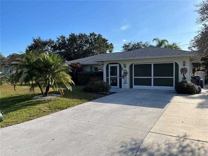 905 Cumberland Rd Venice, FL 34293