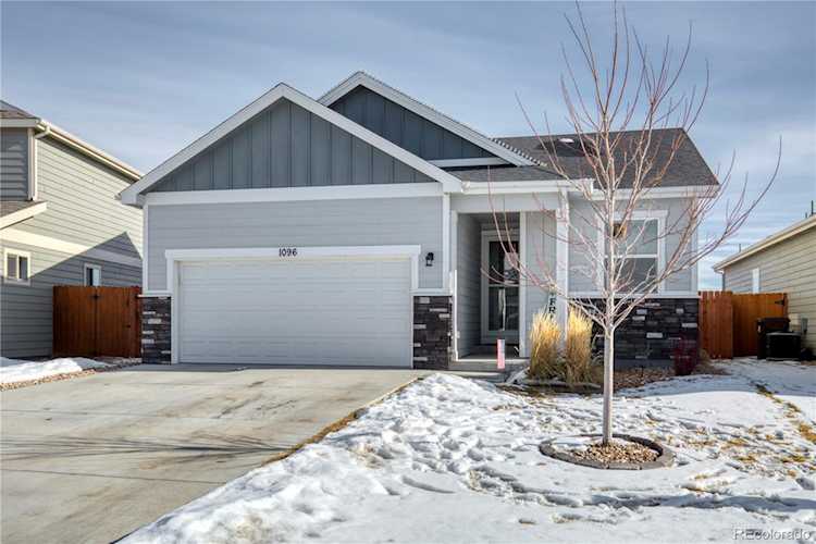1096 Johnson St Wiggins, CO 80654