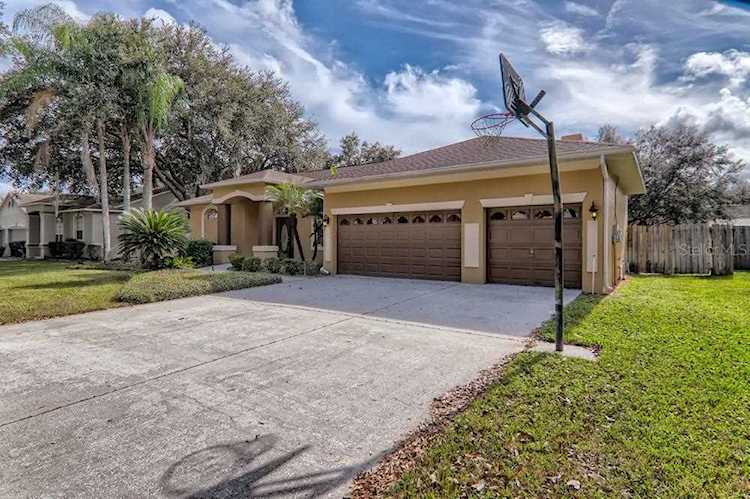 2801 Bent Leaf Dr Valrico, FL 33594