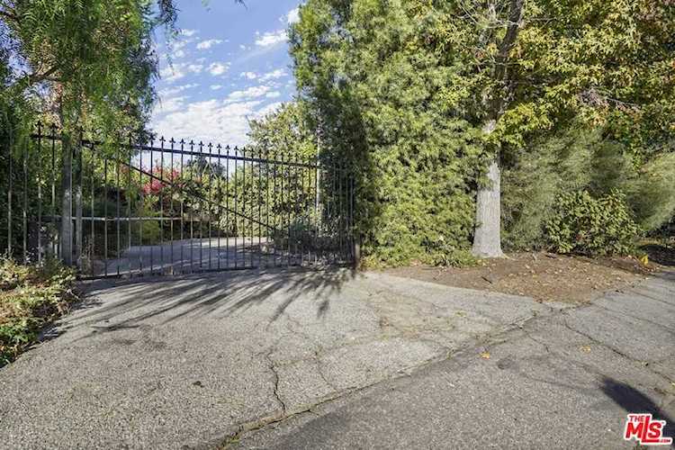 23057 Sylvan St, Woodland Hills, CA 91367 | RubyHome Photo 1