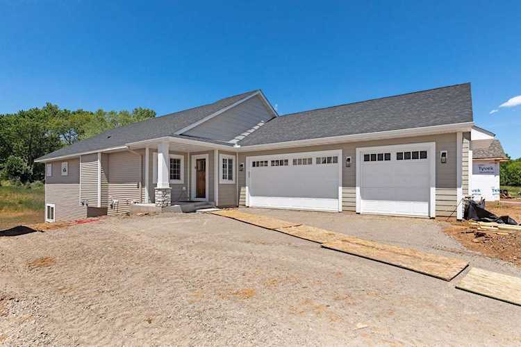 2512 Neal Court N Stillwater, MN 55082