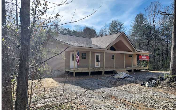 587 Floyds Way Blairsville, GA 30512