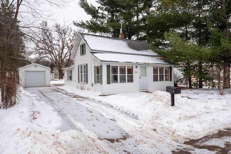 2833 Cleveland Avenue Stevens Point, WI 54481 | MLS 22200186 Photo 1