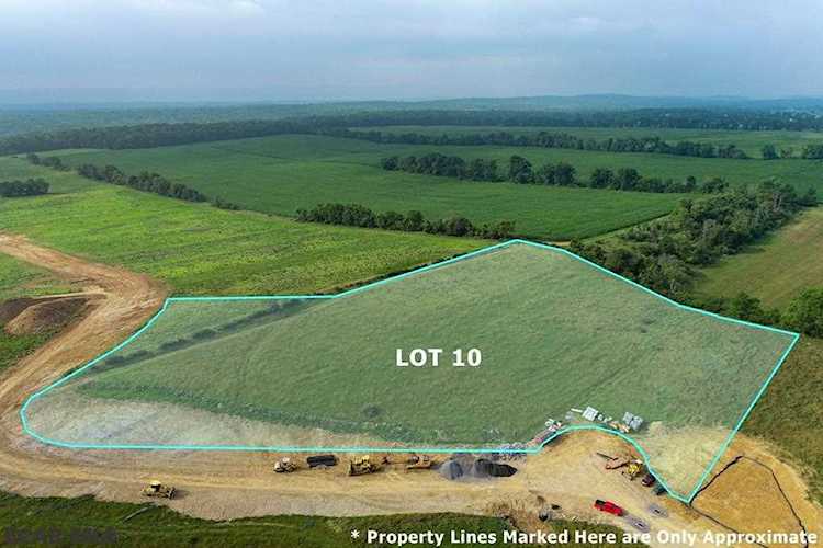 175 Marion Way Port Matilda, PA 16870