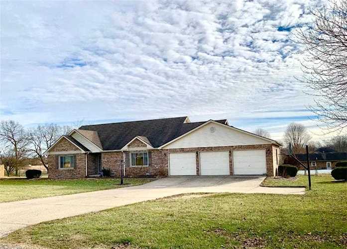 3483 E 150 North Anderson, IN 46012 | MLS 21834475 Photo 1