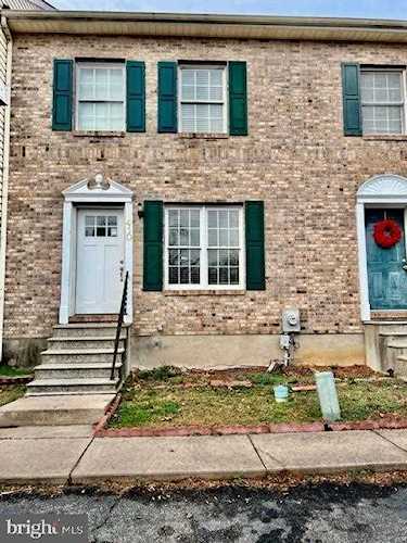 410 Revolution Ct Newark, DE 19702 | MLS DENC2015362 Photo 1