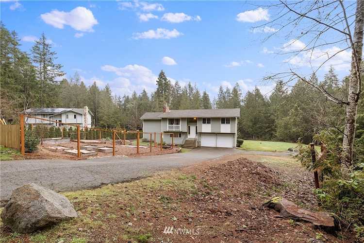 14208 NW Thomas Dr NW Silverdale, WA 98383 | MLS® 1880383 Photo 1