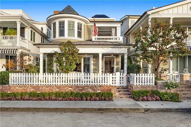 314 Collins Ave Newport Beach, CA 92662