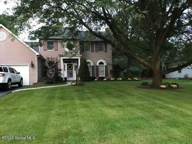 1009 Cuyler Ct Slingerlands, NY 12159 | MLS 202210828 Photo 1