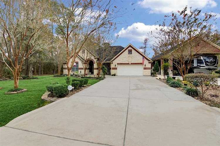 1303 Rain Lake Trl Crosby, TX 77532