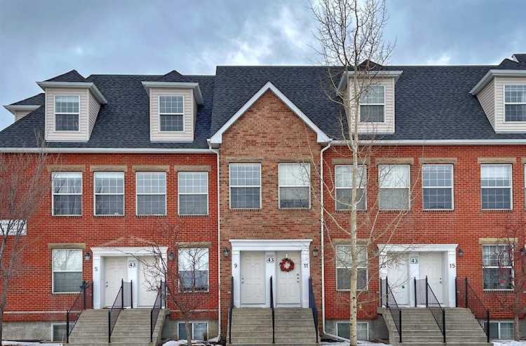 43 Springborough Blvd SW #9 Calgary, AB T3H 5V8