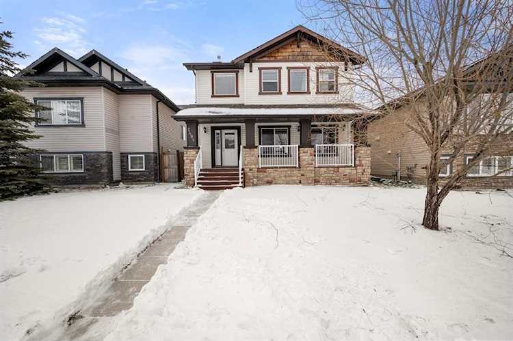 2494 Kingsland Rd SE Airdrie, AB T4A 0A1