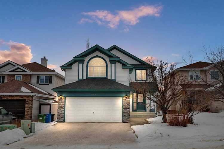 759 Schooner Cove NW Calgary, AB T3L 1Y8