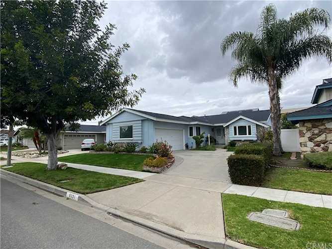 8031 E Ring St Long Beach CA 90808 - Rise Realty Photo 1