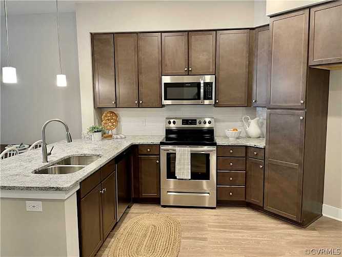 10520 Stony Bluff Dr #402 Ashland, VA 23005