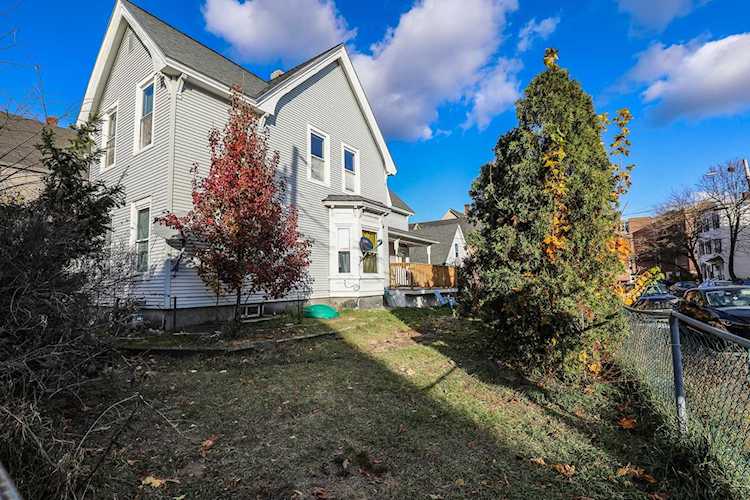 NHRealtyGals New Hampshire Real Estate REMAX Karin Provencher NH Realty Gals Real Estate Agent Photo 1