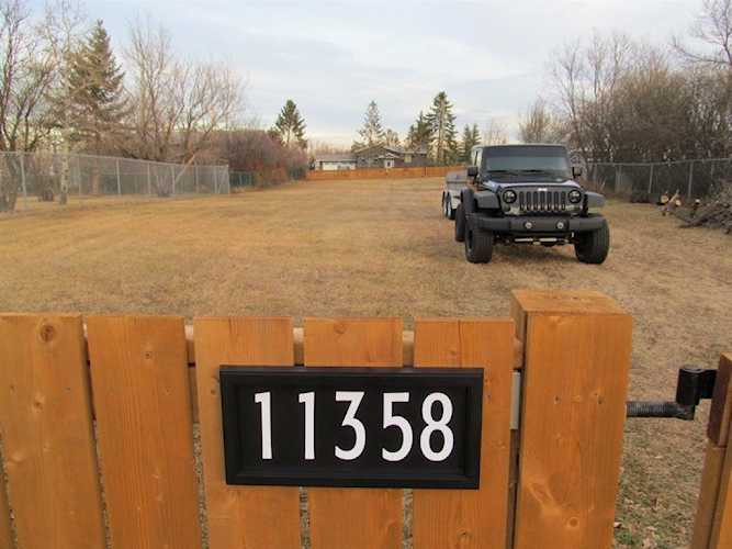 11358 88 St SE Calgary, AB T3S 0A4