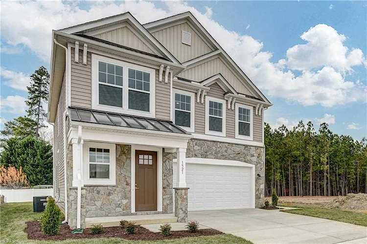 1503 Waltham Ln Newport News, VA 23608