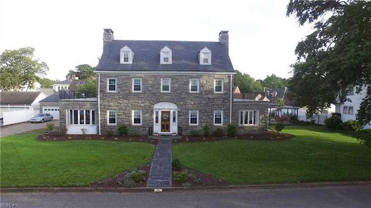 245 Riverside Dr Portsmouth, VA 23707