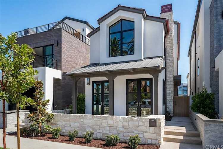 224 2nd Street Huntington Beach, CA 92648 | MLS OC22010151 Photo 1