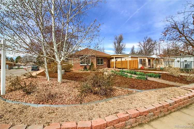 2501 Niagara St Chamberlin Cofax Desirable Park Hill location! Brick square home, one-car carport with driveway and corner lot,... Denver Denver CO 80207 4510412 home for sale $520,000 4510412 Photo 1