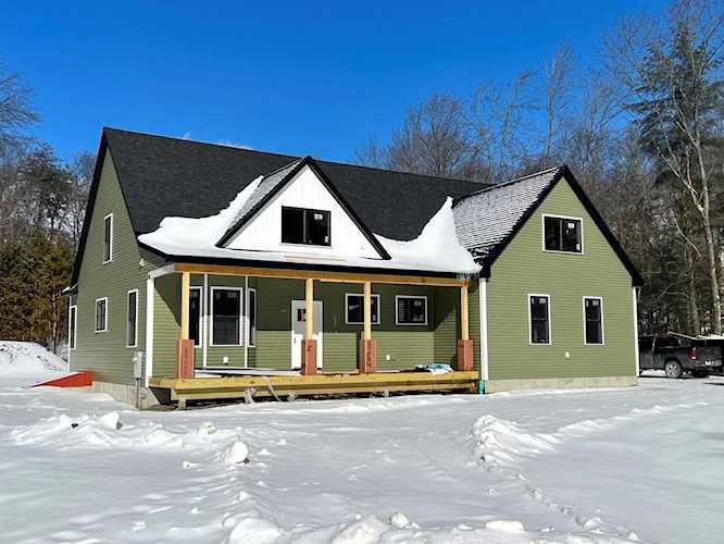 274 Quinapoxet St. Holden, MA 01520 | MLS 72897328 Photo 1