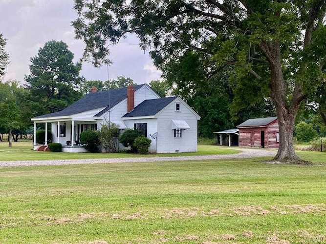 2671 Harvey Point Road Hertford, NC 27944