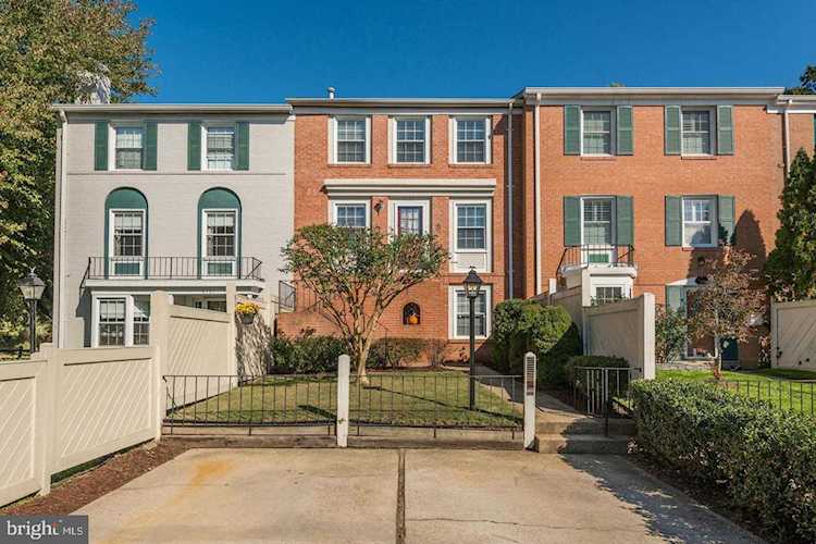 8103 Oaklake Ct Alexandria, VA 22309 | MLS VAFX2048636 Photo 1