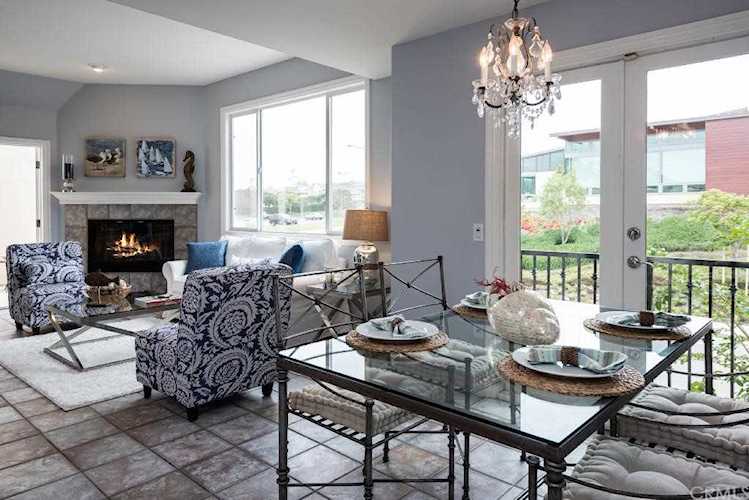 720 Marguerite Ave #2 Corona Del Mar, CA 92625 | MLS NP15134716 Photo 1