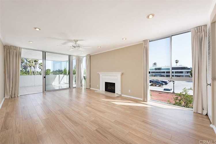 783 Avocado Ave #304 Corona Del Mar, CA 92625 | MLS OC17178443 Photo 1