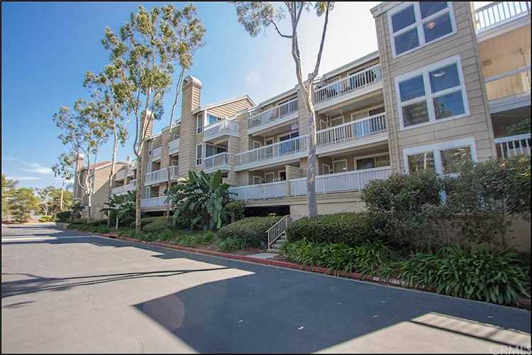 20191 Cape Coral Ln #3-202 Huntington Beach, CA 92646 | MLS OC17204993 Photo 1