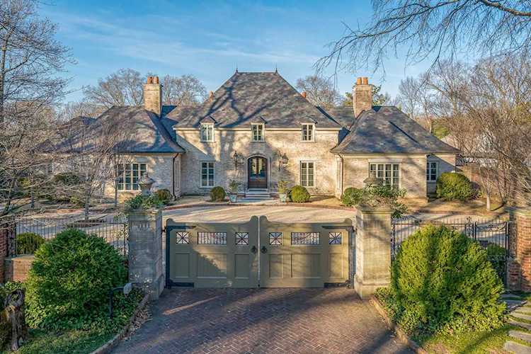 5000 Greenway Rd Memphis, TN 38117