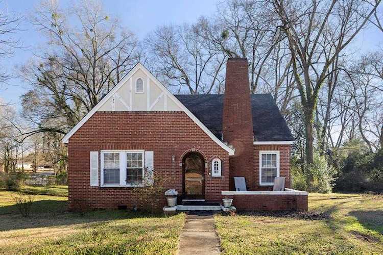 203 Vaughan Ave Opelika, AL 36801 | MLS 156109 Photo 1