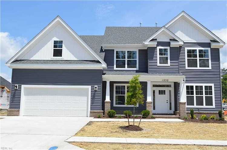 1221 Auburn Hill Dr Chesapeake, VA 23320 | MLS 10421733 Photo 1