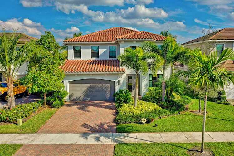 7184 Montereal Path Lake Worth Beach, FL 33463