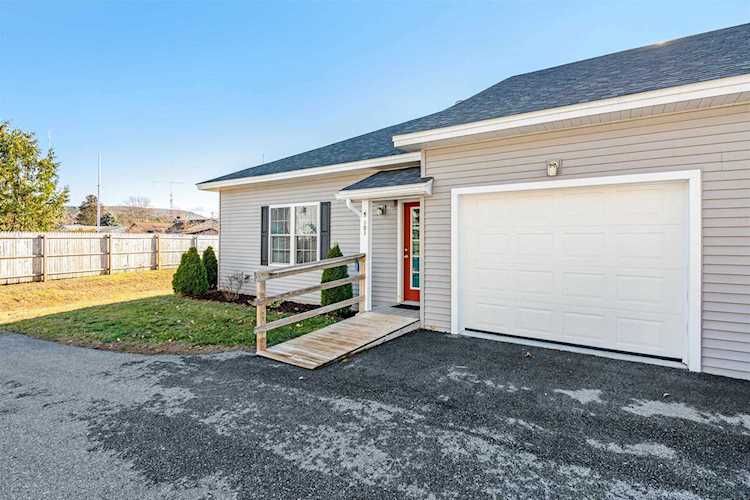 5 Atrium Way #101 Milton, VT 05468 | MLS 4890414 Photo 1