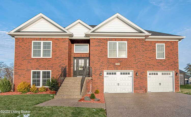 7703 Niemann Dr Louisville, KY 40291 | MLS 1604144 Photo 1