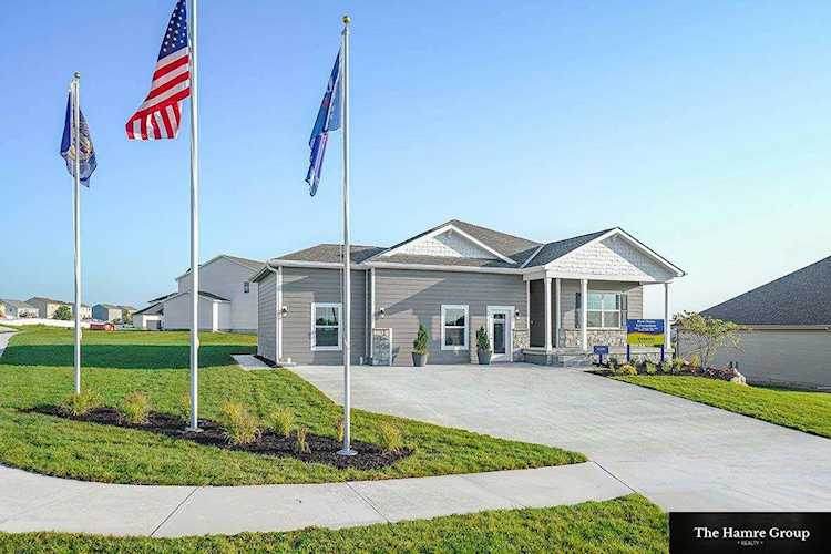 6436 Centennial Rd Papillion, NE 68157