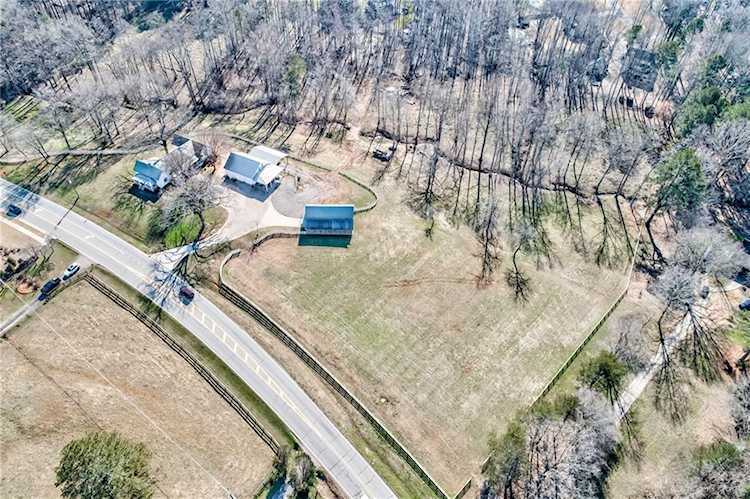 5682 Hickory Flat Hwy Canton, GA 30115