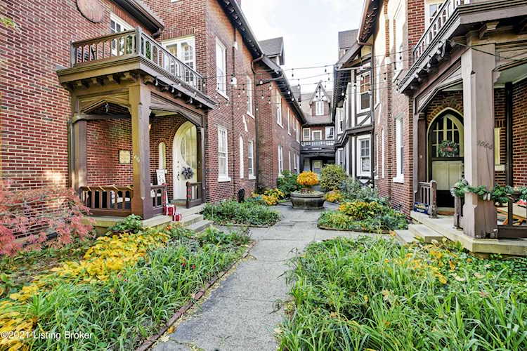 1064 Everett Ave 6 Louisville KY 40204 MLS1600992