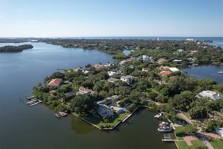Roberts Point Rd Sarasota, FL 34242