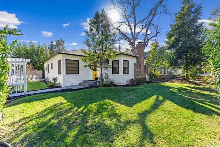 440 E Almond Ave Orange Orange PW22034646 CA 92866 home for sale $1,045,000 Photo 1