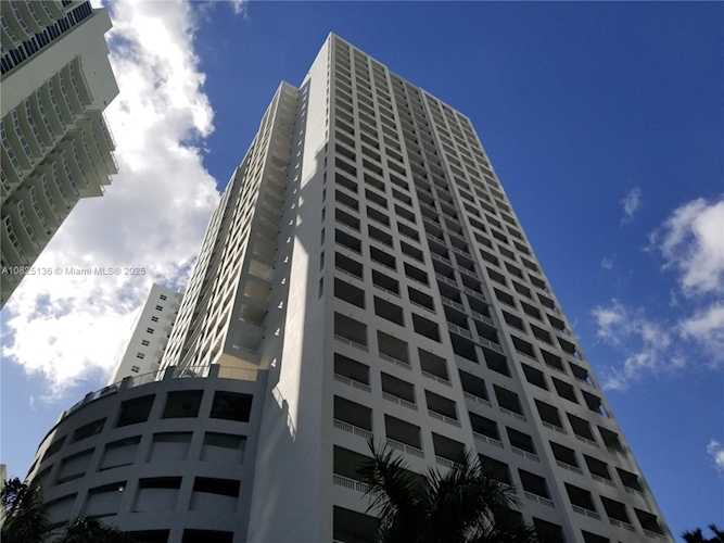 170 SE 14th St #1407 Miami, FL 33131