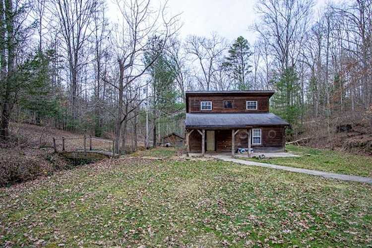 2704 London Dock Rd London, KY 40744 | MLS 22004052 Photo 1