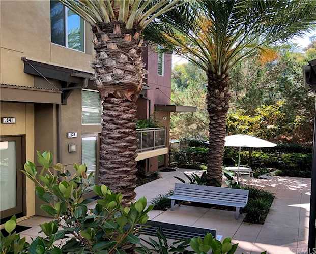 527 Rockefeller Irvine, CA 92612 | MLS OC19282001 Photo 1
