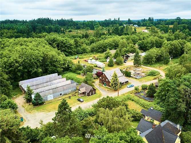 18527 Beall Rd SW Vashon, WA 98070