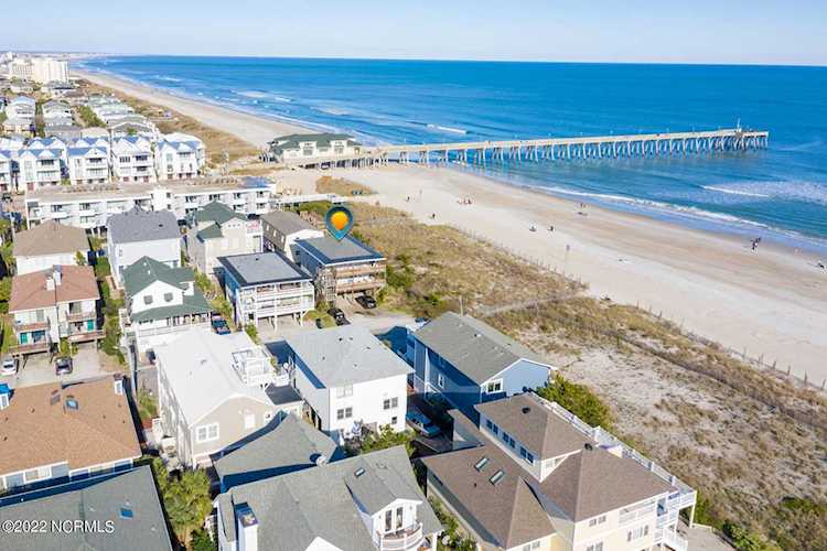 19 E Henderson Street Wrightsville Beach, NC 28480
