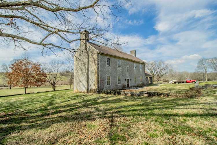 1211 Ruddles Mill Rd Paris, KY 40361