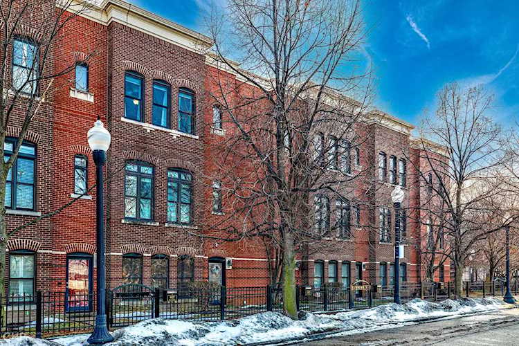 909 W 14th Place, Chicago, IL, 60608 - $620,000 Photo 1