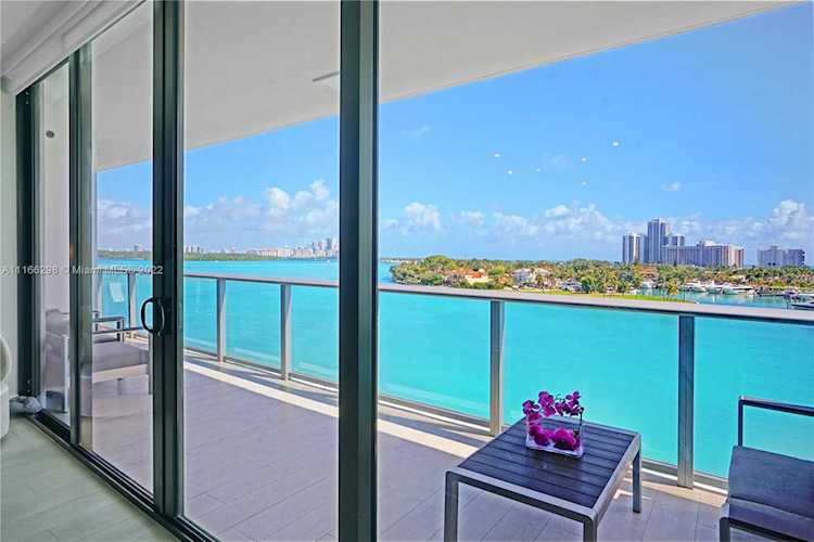 10201 E Bay Harbour #601 Bay Harbor Islands, FL 33154